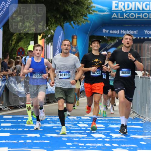 29.06.2025 - hella hamburg halbmarathon Strokosch-Dieckow http://msf.ph/oto/8451881 29.06.2025 10:37:22 Ziel 2767, 5003, 5042, 6047, 9017, 9914, 12739, 12900, 13372, 13854, 14387, 14459, 15888, 17306, 18159, 18723, 18824 meine-sportfotos.de