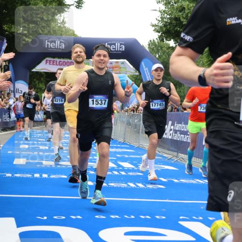 29.06.2025 - hella hamburg halbmarathon Strokosch-Dieckow http://msf.ph/oto/8451949 29.06.2025 10:48:21 Ziel 1537, 3747, 5129, 5362, 5528, 6081, 6923, 7367, 7599, 8216, 9262, 9770, 11211, 11451, 11467, 12549, 12840, 13962, 14797, 14990, 15629, 15735, 17745, 17855, 17982, 18790, 18923, 18963, 19127 meine-sportfotos.de