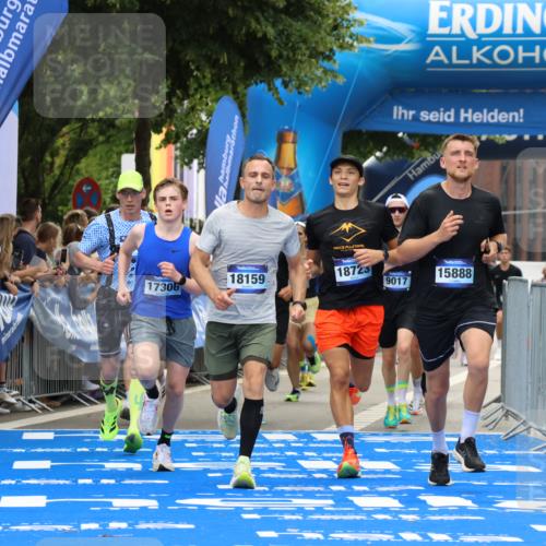 29.06.2025 - hella hamburg halbmarathon Strokosch-Dieckow http://msf.ph/oto/8452014 29.06.2025 10:37:21 Ziel 2767, 5003, 6047, 9017, 12739, 12900, 13372, 13854, 14387, 14459, 15888, 17306, 18159, 18723, 18824 meine-sportfotos.de