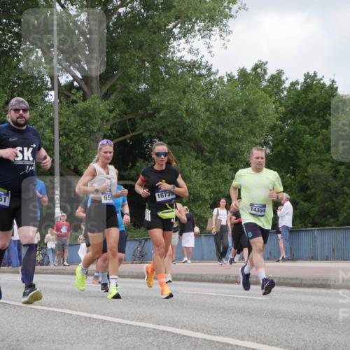 29.06.2025 - hella hamburg halbmarathon Luisa Fischer http://msf.ph/oto/8452024 29.06.2025 10:33:05 Kennedybrücke 601, 18298, 1661, 65, 16735, 14304, 1192, 1230, 1661, 2901, 4575, 4580, 6418, 6598, 10641, 10880 meine-sportfotos.de