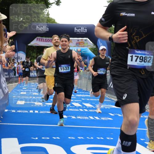 29.06.2025 - hella hamburg halbmarathon Strokosch-Dieckow http://msf.ph/oto/8452096 29.06.2025 10:48:21 Ziel 1537, 3747, 5129, 5362, 5528, 6081, 6923, 7367, 7599, 8216, 9262, 9770, 11211, 11451, 11467, 12549, 12840, 13962, 14797, 14990, 15629, 15735, 17745, 17855, 17982, 18790, 18923, 18963, 19127 meine-sportfotos.de