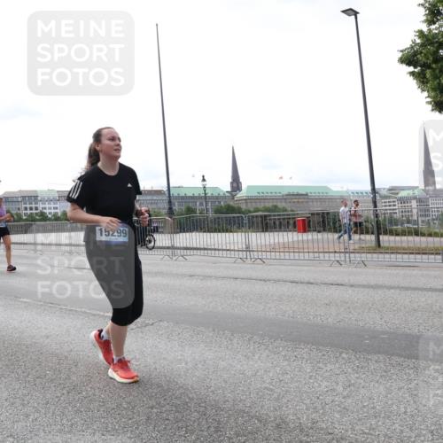 29.06.2025 - hella hamburg halbmarathon Lena Gebhardt http://msf.ph/oto/8452238 29.06.2025 10:31:00 Lombardsbrücke 12304, 15299, 1059, 1292, 1472, 1647, 1773, 1979, 2097, 2268, 2414, 2505, 2569, 2754, 2755, 2914, 3131, 3281, 4198, 4561, 4817, 5437, 5943, 6057, 6195, 6344, 6556, 6620, 6787, 7071, 7120, 7351, 7604, 8050, 8072, 8073, 8757, 9576, 9830, 10111, 10989, 11981, 11984, 11988, 12384, 12460, 12461, 12627, 14095, 14216, 14349, 14803, 15299, 15466, 15589, 15757, 16457, 16791, 17224, 17463, 17509, 17587, 17742, 17966, 18362, 18795, 18860, 19052, 19226 meine-sportfotos.de