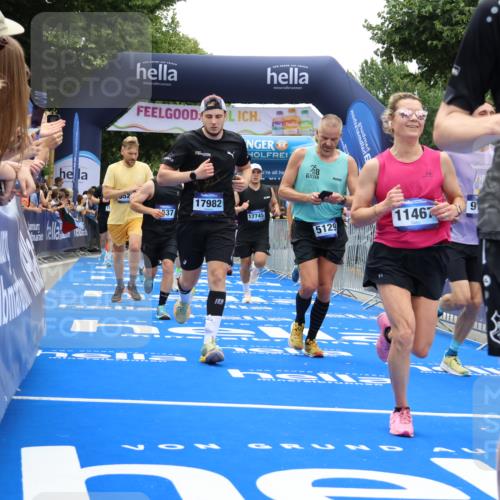 29.06.2025 - hella hamburg halbmarathon Strokosch-Dieckow http://msf.ph/oto/8452272 29.06.2025 10:48:19 Ziel 1537, 3747, 5129, 5362, 5528, 6081, 6923, 7367, 7599, 8216, 8916, 9262, 9770, 11211, 11467, 12549, 12840, 14797, 15629, 15735, 17745, 17855, 17982, 18790, 18923, 18963, 19127 meine-sportfotos.de