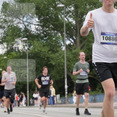 29.06.2025 - hella hamburg halbmarathon Luisa Fischer http://msf.ph/oto/8452412 29.06.2025 10:33:14 Kennedybrücke 2710, 14421, 13418, 10880, 1063, 1063, 1230, 2901, 3524, 3573, 4575, 8048, 10880 meine-sportfotos.de