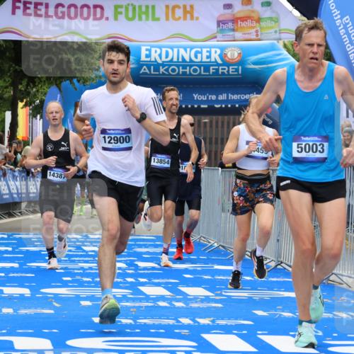 29.06.2025 - hella hamburg halbmarathon Strokosch-Dieckow http://msf.ph/oto/8452448 29.06.2025 10:37:16 Ziel 4860, 5003, 8362, 10190, 11423, 12739, 12900, 13854, 13972, 14387, 14459, 15178, 15888, 17137, 17306, 17726, 18824 meine-sportfotos.de