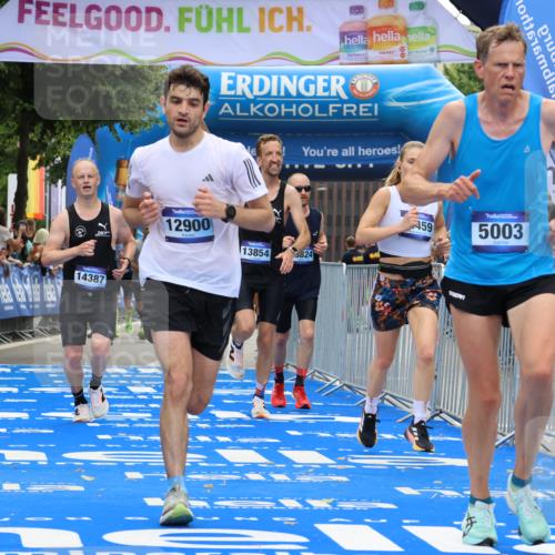 29.06.2025 - hella hamburg halbmarathon Strokosch-Dieckow http://msf.ph/oto/8452468 29.06.2025 10:37:16 Ziel 4860, 5003, 8362, 10190, 11423, 12739, 12900, 13854, 13972, 14387, 14459, 15178, 15888, 17137, 17306, 17726, 18824 meine-sportfotos.de