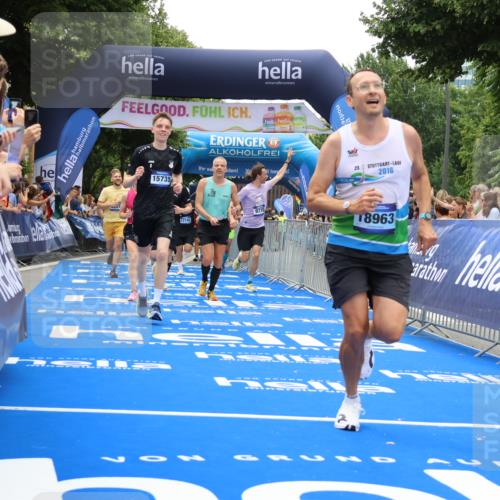 29.06.2025 - hella hamburg halbmarathon Strokosch-Dieckow http://msf.ph/oto/8452864 29.06.2025 10:48:16 Ziel 1537, 1914, 5129, 5528, 6923, 7367, 7599, 8216, 8916, 9770, 11211, 11467, 12685, 14192, 14797, 14814, 15590, 15629, 15735, 15973, 15981, 17745, 17982, 18963, 19127 meine-sportfotos.de