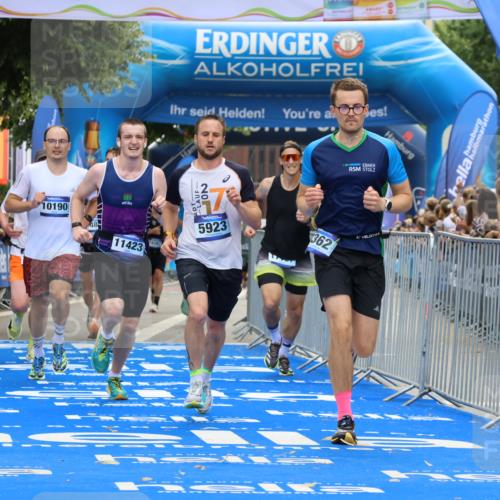 29.06.2025 - hella hamburg halbmarathon Strokosch-Dieckow http://msf.ph/oto/8452923 29.06.2025 10:37:08 Ziel 4860, 5923, 6123, 6458, 7482, 8362, 9178, 10190, 10738, 11120, 11423, 13972, 15178, 15261, 15410, 16992, 17024, 17125, 17137, 17658, 17726 meine-sportfotos.de