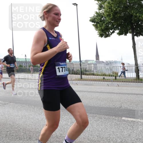 29.06.2025 - hella hamburg halbmarathon Lena Gebhardt http://msf.ph/oto/8452931 29.06.2025 10:31:04 Lombardsbrücke 231, 1774, 1059, 1292, 1472, 1773, 1979, 2097, 2268, 2414, 2505, 2569, 2914, 3131, 3281, 4198, 4561, 4817, 5437, 5943, 6057, 6195, 6556, 6620, 6787, 7071, 7120, 7351, 7604, 8050, 8072, 8073, 8757, 9576, 9830, 10111, 10989, 11981, 11984, 11988, 12384, 12627, 14095, 14216, 14349, 14803, 15299, 15466, 15589, 15725, 16457, 16791, 17224, 17463, 17509, 17587, 17742, 17966, 18362, 18795, 18860, 19052, 19226 meine-sportfotos.de