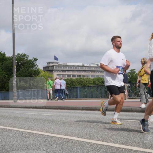 29.06.2025 - hella hamburg halbmarathon Luisa Fischer http://msf.ph/oto/8453012 29.06.2025 10:33:34 Kennedybrücke 5791, 1246, 2302, 6556, 7517, 9095 meine-sportfotos.de