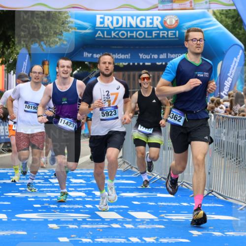 29.06.2025 - hella hamburg halbmarathon Strokosch-Dieckow http://msf.ph/oto/8453046 29.06.2025 10:37:09 Ziel 4860, 5003, 5923, 6123, 6458, 7482, 8362, 9178, 10190, 10738, 11120, 11423, 12900, 13972, 15178, 15410, 16992, 17137, 17658, 17726 meine-sportfotos.de