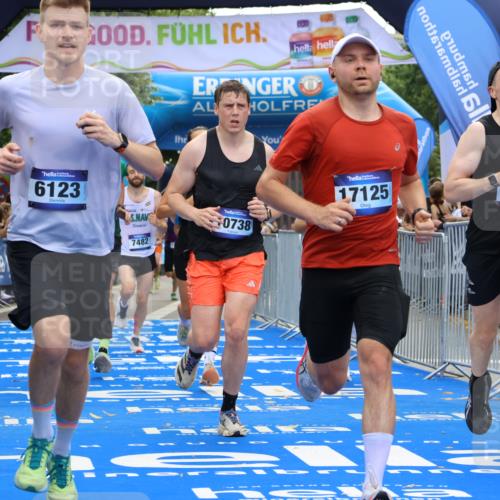 29.06.2025 - hella hamburg halbmarathon Strokosch-Dieckow http://msf.ph/oto/8453075 29.06.2025 10:37:03 Ziel 1385, 1411, 5315, 5923, 6123, 6458, 7482, 8362, 9178, 10738, 11120, 11423, 11620, 13972, 15261, 15410, 16992, 17024, 17125, 17658 meine-sportfotos.de