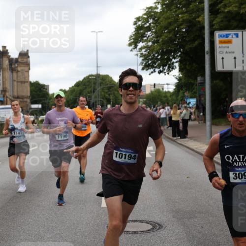 29.06.2025 - hella hamburg halbmarathon Yannick Fuchs http://msf.ph/oto/8453100 29.06.2025 10:56:01 20KM 1128, 1135, 1138, 1147, 1190, 3097, 3921, 4095, 4859, 5547, 6580, 6815, 7658, 8154, 9131, 9297, 9718, 9928, 10194, 10797, 11968, 12567, 13699, 13958, 14574, 15252, 15291, 15539, 15686, 15859, 15908, 16292, 17532, 17939, 18000, 18551, 18599, 18799, 18808, 18919 meine-sportfotos.de