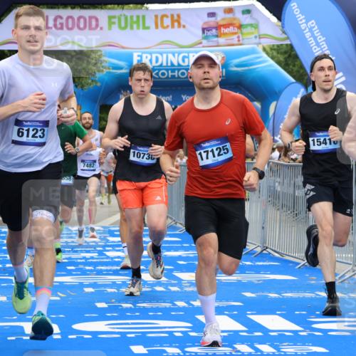 29.06.2025 - hella hamburg halbmarathon Strokosch-Dieckow http://msf.ph/oto/8453103 29.06.2025 10:37:03 Ziel 1385, 1411, 5315, 5923, 6123, 6458, 7482, 8362, 9178, 10738, 11120, 11423, 11620, 13972, 15261, 15410, 16992, 17024, 17125, 17658 meine-sportfotos.de