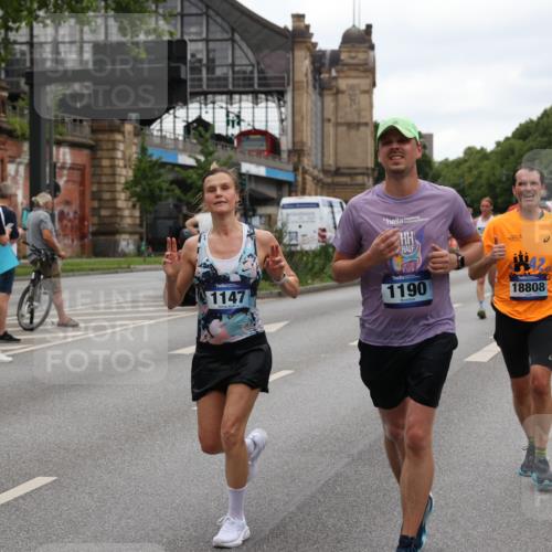 29.06.2025 - hella hamburg halbmarathon Yannick Fuchs http://msf.ph/oto/8453176 29.06.2025 10:56:02 20KM 1128, 1135, 1138, 1147, 1190, 3097, 3921, 4095, 4859, 5547, 6580, 6815, 7658, 8154, 9131, 9297, 9718, 9928, 10194, 10797, 11670, 11968, 12567, 13868, 13958, 14574, 15252, 15291, 15539, 15686, 15859, 15908, 16292, 17532, 17939, 17955, 18000, 18551, 18599, 18799, 18808, 18919 meine-sportfotos.de