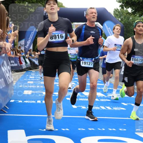 29.06.2025 - hella hamburg halbmarathon Strokosch-Dieckow http://msf.ph/oto/8453199 29.06.2025 10:48:15 Ziel 1537, 1914, 5129, 5528, 6923, 7367, 7599, 8216, 8916, 9544, 9770, 11211, 11467, 12685, 14192, 14797, 14814, 15590, 15629, 15735, 15973, 15981, 16269, 17745, 17982, 18963, 19127 meine-sportfotos.de