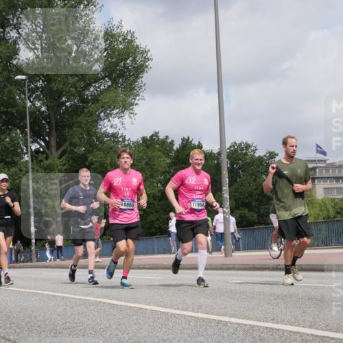 29.06.2025 - hella hamburg halbmarathon Luisa Fischer http://msf.ph/oto/8453205 29.06.2025 10:33:40 Kennedybrücke 21, 8860, 82, 11984, 2302, 6556, 7071, 7517, 9095, 9576, 9830 meine-sportfotos.de