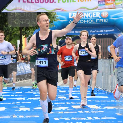 29.06.2025 - hella hamburg halbmarathon Strokosch-Dieckow http://msf.ph/oto/8453275 29.06.2025 10:37:00 Ziel 1385, 1411, 3959, 5307, 5315, 6123, 6458, 7482, 9178, 10738, 11120, 11620, 14691, 15261, 15410, 16992, 17024, 17125, 17658 meine-sportfotos.de