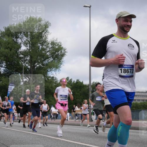 29.06.2025 - hella hamburg halbmarathon Luisa Fischer http://msf.ph/oto/8453290 29.06.2025 10:34:32 Kennedybrücke 1654, 17517, 200, 1770, 8507, 10148, 14793, 18672, 1844, 3396, 3424, 3571, 3681, 4953, 5165, 5350, 5846, 5965, 6160, 6573, 6640, 7120, 8806, 9104, 9183, 10148, 10240 meine-sportfotos.de