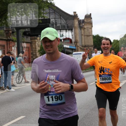 29.06.2025 - hella hamburg halbmarathon Yannick Fuchs http://msf.ph/oto/8453360 29.06.2025 10:56:03 20KM 1128, 1135, 1138, 1147, 1190, 3097, 3921, 4095, 4859, 5547, 6414, 6415, 6580, 6815, 7658, 8154, 9131, 9297, 9718, 9928, 10194, 10797, 11670, 11968, 12567, 13868, 13958, 14574, 15252, 15291, 15539, 15686, 15859, 15908, 16292, 17532, 17939, 17955, 18000, 18551, 18599, 18799, 18808, 18919 meine-sportfotos.de