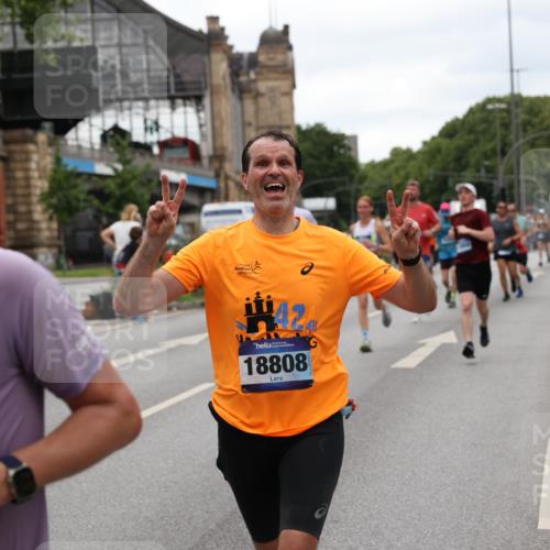 29.06.2025 - hella hamburg halbmarathon Yannick Fuchs http://msf.ph/oto/8453390 29.06.2025 10:56:03 20KM 1128, 1135, 1138, 1147, 1190, 3097, 3921, 4095, 4859, 5547, 6414, 6415, 6580, 6815, 7658, 8154, 9131, 9297, 9718, 9928, 10194, 10797, 11670, 11968, 12567, 13868, 13958, 14574, 15252, 15291, 15539, 15686, 15859, 15908, 16292, 17532, 17939, 17955, 18000, 18551, 18599, 18799, 18808, 18919 meine-sportfotos.de