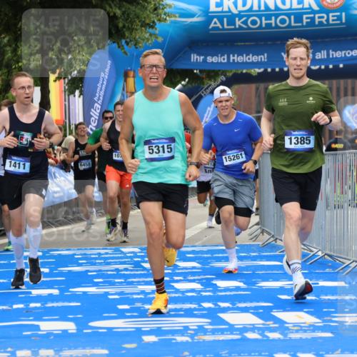 29.06.2025 - hella hamburg halbmarathon Strokosch-Dieckow http://msf.ph/oto/8453524 29.06.2025 10:36:58 Ziel 1385, 1411, 3959, 5307, 5315, 6123, 6458, 10738, 11120, 11620, 13141, 14691, 15261, 15410, 16992, 17024, 17125, 17658, 18384 meine-sportfotos.de