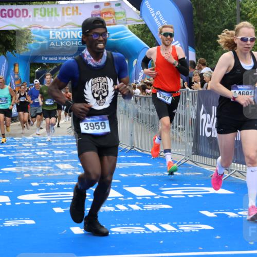 29.06.2025 - hella hamburg halbmarathon Strokosch-Dieckow http://msf.ph/oto/8453653 29.06.2025 10:36:55 Ziel 1385, 1411, 3959, 5307, 5315, 6123, 7310, 11620, 13141, 14691, 15261, 15939, 17024, 17125, 18384 meine-sportfotos.de