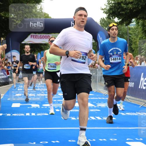 29.06.2025 - hella hamburg halbmarathon Strokosch-Dieckow http://msf.ph/oto/8453672 29.06.2025 10:48:11 Ziel 1914, 4324, 4711, 7599, 8916, 9544, 9626, 9638, 9770, 11211, 11467, 12685, 14192, 14797, 14814, 15590, 15629, 15735, 15973, 15981, 16094, 16149, 16269, 18963, 19127 meine-sportfotos.de