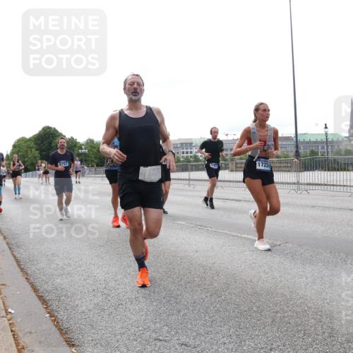 29.06.2025 - hella hamburg halbmarathon Lena Gebhardt http://msf.ph/oto/8453691 29.06.2025 10:31:10 Lombardsbrücke 01, 8757, 387, 17224, 1059, 1292, 1472, 1773, 1979, 2097, 2268, 2414, 2505, 2569, 2914, 3131, 3281, 4198, 4561, 4817, 5437, 5846, 5943, 6057, 6078, 6195, 6556, 6620, 6787, 7351, 7604, 8050, 8072, 8073, 8757, 9576, 9830, 10111, 10989, 11587, 11981, 11988, 12384, 12627, 14095, 14216, 14349, 14803, 15299, 15466, 15589, 15725, 16457, 16978, 17224, 17463, 17509, 17587, 17706, 17742, 17966, 19052, 19226 meine-sportfotos.de