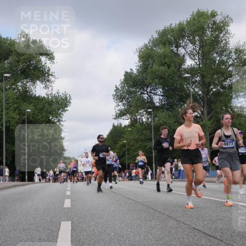 29.06.2025 - hella hamburg halbmarathon Luisa Fischer http://msf.ph/oto/8453697 29.06.2025 10:34:47 Kennedybrücke 6344, 18433, 4877, 12350, 123, 1235, 2672, 2831, 2832, 4877, 6344, 8304, 9078, 9478, 9882, 9883, 10421, 10653 meine-sportfotos.de