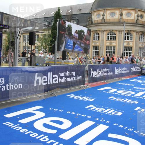 29.06.2025 - hella hamburg halbmarathon Michael Strokosch http://msf.ph/oto/8453737 29.06.2025 10:30:45 Ziel 2851, 7055, 7481, 17322, 18235 meine-sportfotos.de