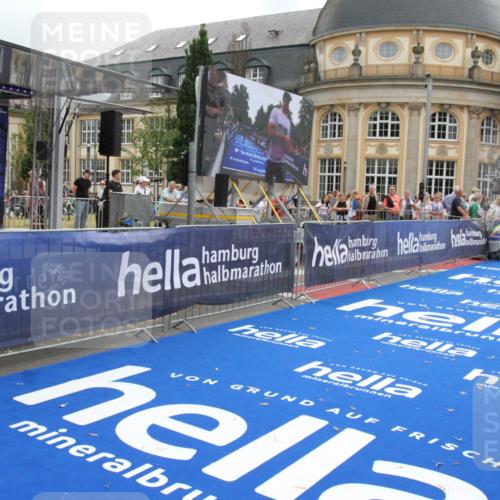 29.06.2025 - hella hamburg halbmarathon Michael Strokosch http://msf.ph/oto/8453767 29.06.2025 10:30:45 Ziel 2851, 7055, 7481, 17322, 18235 meine-sportfotos.de