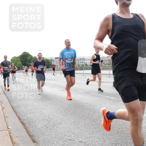 29.06.2025 - hella hamburg halbmarathon Lena Gebhardt http://msf.ph/oto/8453823 29.06.2025 10:31:10 Lombardsbrücke 061, 8757, 2268, 1059, 1292, 1472, 1773, 1979, 2097, 2268, 2414, 2505, 2569, 2914, 3131, 3281, 4198, 4561, 4817, 5437, 5846, 5943, 6057, 6078, 6195, 6556, 6620, 6787, 7351, 7604, 8050, 8072, 8073, 8757, 9576, 9830, 10111, 10989, 11587, 11981, 11988, 12384, 12627, 14095, 14216, 14349, 14803, 15299, 15466, 15589, 15725, 16457, 16978, 17224, 17463, 17509, 17587, 17706, 17742, 17966, 19052, 19226 meine-sportfotos.de