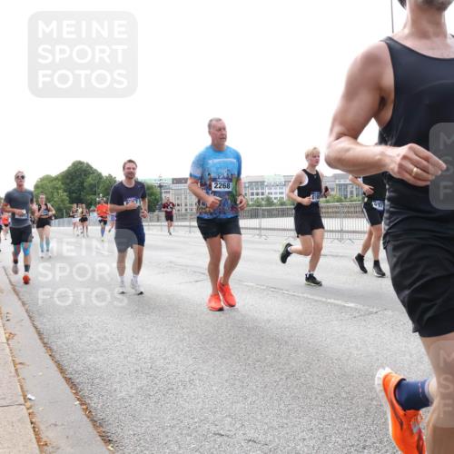 29.06.2025 - hella hamburg halbmarathon Lena Gebhardt http://msf.ph/oto/8453841 29.06.2025 10:31:10 Lombardsbrücke 2268, 687, 1059, 1292, 1472, 1773, 1979, 2097, 2268, 2414, 2505, 2569, 2914, 3131, 3281, 4198, 4561, 4817, 5437, 5846, 5943, 6057, 6078, 6195, 6556, 6620, 6787, 7351, 7604, 8050, 8072, 8073, 8757, 9576, 9830, 10111, 10989, 11587, 11981, 11988, 12384, 12627, 14095, 14216, 14349, 14803, 15299, 15466, 15589, 15725, 16457, 16978, 17224, 17463, 17509, 17587, 17706, 17742, 17966, 19052, 19226 meine-sportfotos.de