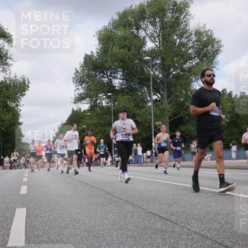 29.06.2025 - hella hamburg halbmarathon Luisa Fischer http://msf.ph/oto/8453846 29.06.2025 10:34:50 Kennedybrücke 478, 6344, 1235, 0653, 1235, 2672, 3358, 4877, 6344, 7295, 7334, 7816, 8304, 8538, 9478, 9882, 10421, 10653 meine-sportfotos.de