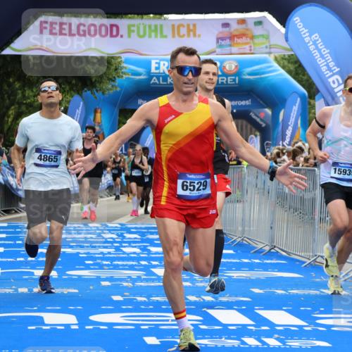 29.06.2025 - hella hamburg halbmarathon Strokosch-Dieckow http://msf.ph/oto/8453914 29.06.2025 10:36:47 Ziel 3959, 4865, 5307, 5961, 6529, 7310, 13141, 13343, 14622, 15621, 15939, 18384 meine-sportfotos.de