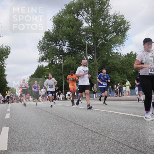 29.06.2025 - hella hamburg halbmarathon Luisa Fischer http://msf.ph/oto/8453960 29.06.2025 10:34:52 Kennedybrücke 17113, 3358, 12663, 262, 9478, 9882, 6344, 1235, 2672, 3358, 6344, 7295, 7334, 7816, 8304, 8538, 9478, 9882, 10421, 10653 meine-sportfotos.de