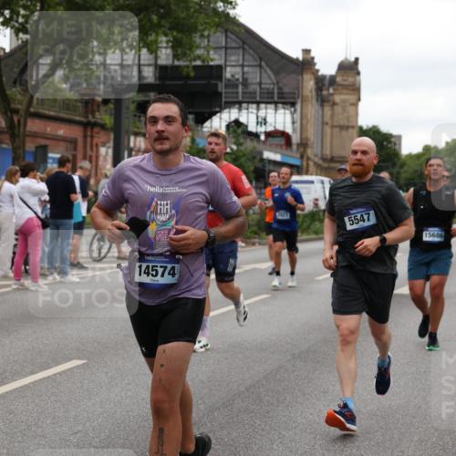 29.06.2025 - hella hamburg halbmarathon Yannick Fuchs http://msf.ph/oto/8453988 29.06.2025 10:56:08 20KM 1006, 1128, 1135, 1138, 1147, 1190, 1568, 1726, 3097, 3921, 4095, 4859, 5547, 6414, 6415, 6580, 6815, 7658, 8154, 9131, 9718, 9928, 10214, 10519, 10797, 11670, 11968, 12567, 13868, 13958, 14456, 14574, 15291, 15686, 15859, 15908, 16292, 16808, 17136, 17383, 17532, 17939, 17955, 18000, 18599, 18799, 18808, 18919 meine-sportfotos.de