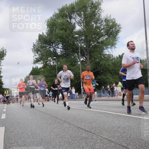 29.06.2025 - hella hamburg halbmarathon Luisa Fischer http://msf.ph/oto/8454024 29.06.2025 10:34:54 Kennedybrücke 17112, 3358, 7295, 12663, 2672, 21, 25, 536, 78, 10421, 1235, 2672, 3358, 5496, 6344, 7295, 7334, 7816, 8304, 8538, 9478, 9882, 10421, 10653 meine-sportfotos.de