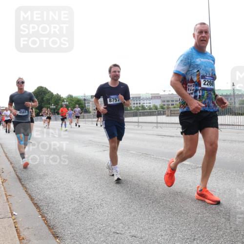 29.06.2025 - hella hamburg halbmarathon Lena Gebhardt http://msf.ph/oto/8454113 29.06.2025 10:31:12 Lombardsbrücke 4561, 8757, 2268, 6195, 1059, 1292, 1472, 1773, 1979, 2097, 2268, 2414, 2505, 2914, 3131, 3281, 4198, 4561, 4817, 5437, 5846, 5943, 6057, 6078, 6195, 6556, 6620, 6787, 7351, 7604, 7772, 8050, 8072, 8073, 8757, 9576, 9830, 10111, 10586, 10989, 11587, 11981, 11988, 12384, 12627, 14095, 14349, 14803, 15299, 15466, 15589, 15725, 16457, 16978, 17224, 17463, 17509, 17587, 17706, 17742, 17966, 19052, 19226 meine-sportfotos.de