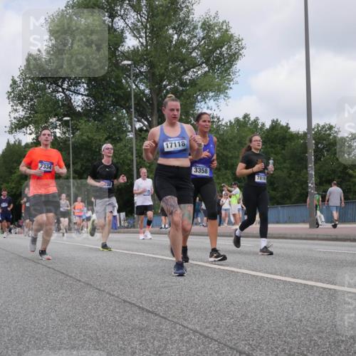 29.06.2025 - hella hamburg halbmarathon Luisa Fischer http://msf.ph/oto/8454191 29.06.2025 10:34:57 Kennedybrücke 8757, 7334, 17342, 17118, 3358, 7816, 14536, 1235, 2672, 3358, 5496, 6344, 7295, 7334, 7816, 7898, 8304, 8538, 8757, 9478, 9882, 10421 meine-sportfotos.de