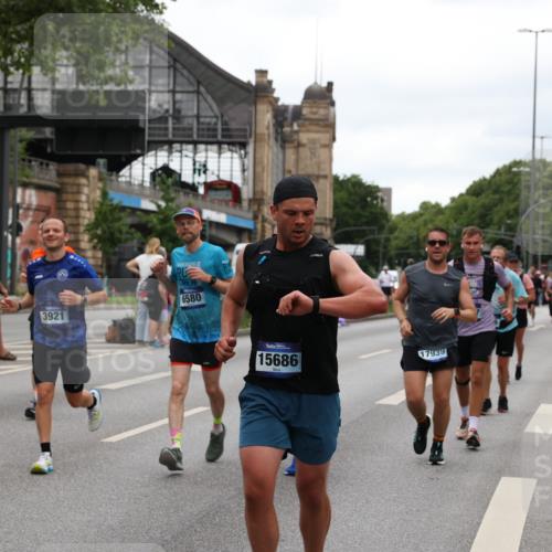 29.06.2025 - hella hamburg halbmarathon Yannick Fuchs http://msf.ph/oto/8454300 29.06.2025 10:56:09 20KM 1006, 1128, 1135, 1147, 1190, 1377, 1568, 1726, 3097, 3921, 4095, 4859, 5547, 6414, 6415, 6580, 6815, 7658, 8154, 9131, 9718, 9928, 10214, 10519, 10797, 11670, 11968, 12567, 13868, 13958, 14456, 14574, 15291, 15686, 15859, 15908, 16292, 16808, 17136, 17383, 17532, 17939, 17955, 18000, 18599, 18799, 18808, 18919, 19023 meine-sportfotos.de