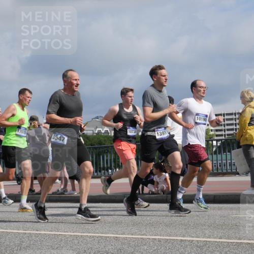 29.06.2025 - hella hamburg halbmarathon Luisa Fischer http://msf.ph/oto/8454499 29.06.2025 09:51:19 Kennedybrücke 14603, 17078, 3547, 10738, 1395, 10190, 1042, 1571, 2262, 3547, 4062, 4381, 5003, 7310, 7482, 8002, 9643, 10190, 10451, 10738, 10877 meine-sportfotos.de