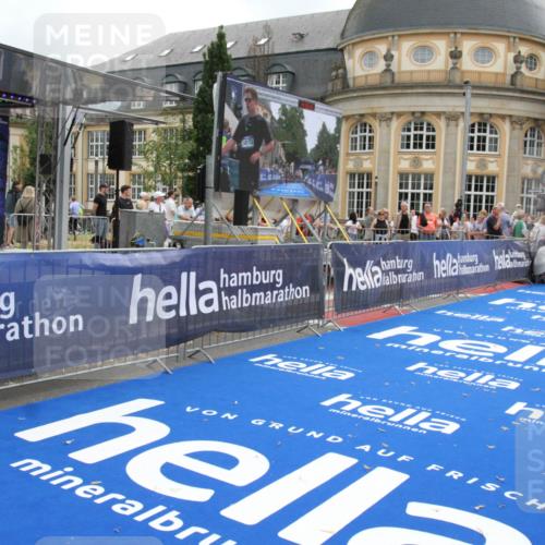 29.06.2025 - hella hamburg halbmarathon Michael Strokosch http://msf.ph/oto/8454515 29.06.2025 10:31:07 Ziel 5826, 10929, 16508, 18177 meine-sportfotos.de