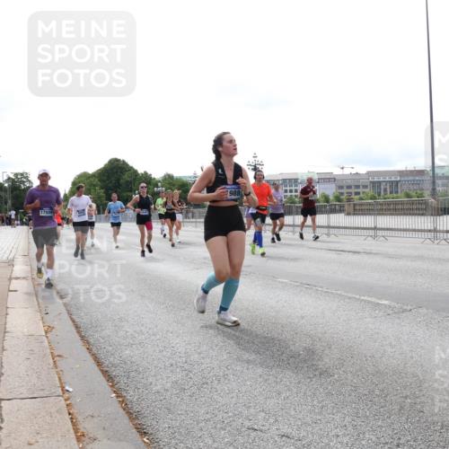 29.06.2025 - hella hamburg halbmarathon Lena Gebhardt http://msf.ph/oto/8454530 29.06.2025 10:31:15 Lombardsbrücke 17509, 988, 1292, 1472, 1773, 1979, 2097, 2268, 2414, 2505, 2914, 3131, 4561, 4817, 5165, 5437, 5846, 5943, 6057, 6078, 6195, 6546, 6556, 6620, 6787, 7351, 7604, 7772, 8050, 8072, 8073, 8757, 9576, 10111, 10586, 10989, 11587, 11981, 11988, 12384, 12627, 13724, 14095, 14349, 14803, 15466, 15589, 15725, 16457, 16978, 17224, 17463, 17509, 17517, 17587, 17706, 17742, 17966, 19052, 19226 meine-sportfotos.de