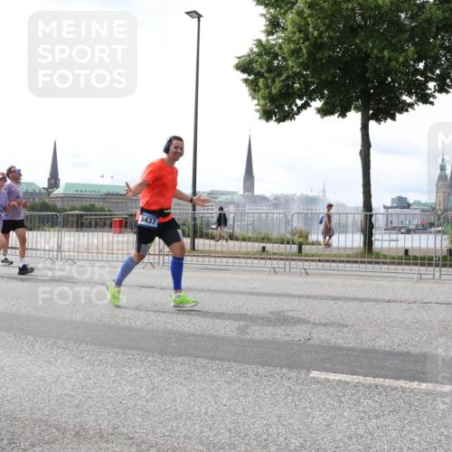 29.06.2025 - hella hamburg halbmarathon Lena Gebhardt http://msf.ph/oto/8454847 29.06.2025 10:31:17 Lombardsbrücke 5437, 1292, 1472, 1773, 1979, 2097, 2268, 2414, 2505, 2914, 3131, 4561, 4817, 5165, 5437, 5846, 5943, 6057, 6078, 6195, 6546, 6620, 6787, 7351, 7604, 7772, 8050, 8072, 8073, 8757, 9183, 9576, 10111, 10586, 10989, 11587, 11981, 11988, 12384, 12627, 13724, 14095, 14349, 14803, 15466, 15589, 15725, 16457, 16978, 17224, 17404, 17463, 17509, 17517, 17587, 17706, 17742, 17966, 19052, 19226 meine-sportfotos.de