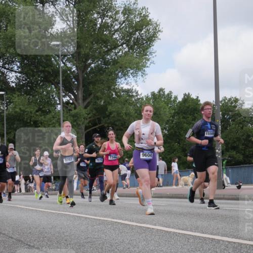 29.06.2025 - hella hamburg halbmarathon Luisa Fischer http://msf.ph/oto/8454905 29.06.2025 10:35:10 Kennedybrücke 1292, 5743, 3752, 7344, 7570, 9604, 12755, 3751, 5651, 15569, 3822, 1292, 3239, 3751, 3752, 4314, 4924, 5601, 5658, 5743, 7239, 7344, 7535, 7570, 7695, 8127, 9604, 10248 meine-sportfotos.de