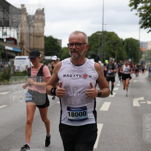 29.06.2025 - hella hamburg halbmarathon Yannick Fuchs http://msf.ph/oto/8455024 29.06.2025 10:56:13 20KM 1006, 1128, 1190, 1264, 1377, 1568, 1573, 1726, 3097, 3921, 4859, 5547, 6414, 6415, 6580, 6815, 7658, 8154, 9131, 9718, 9928, 10214, 10519, 10797, 11670, 11968, 12567, 13868, 14368, 14456, 14574, 15291, 15686, 15859, 15908, 16292, 16808, 17136, 17383, 17532, 17939, 17955, 18000, 18599, 18808, 18919, 19023 meine-sportfotos.de