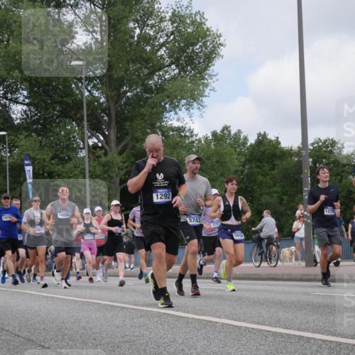 29.06.2025 - hella hamburg halbmarathon Luisa Fischer http://msf.ph/oto/8455153 29.06.2025 10:35:14 Kennedybrücke 7535, 14599, 91, 9214, 14099, 17495, 1365, 1292, 5743, 3751, 5658, 12755, 7695, 1292, 1987, 2349, 2943, 3239, 3707, 3751, 3752, 3778, 4314, 4365, 4605, 4924, 5601, 5658, 5743, 6218, 7239, 7344, 7535, 7570, 7695, 8072, 8073, 8124, 8127, 9604, 10248 meine-sportfotos.de