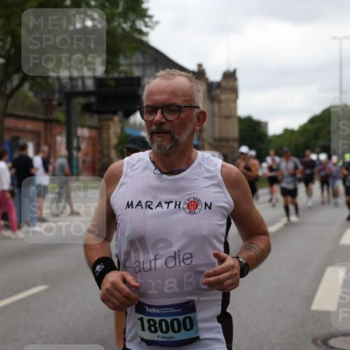 29.06.2025 - hella hamburg halbmarathon Yannick Fuchs http://msf.ph/oto/8455154 29.06.2025 10:56:14 20KM 1006, 1128, 1190, 1264, 1377, 1568, 1573, 1726, 3921, 4859, 5547, 6414, 6415, 6580, 6815, 7658, 8154, 9131, 9718, 9928, 10214, 10519, 10797, 11670, 11968, 12156, 12567, 13498, 13868, 14368, 14456, 14574, 15291, 15686, 15859, 16292, 16808, 17136, 17383, 17532, 17939, 17955, 18000, 18599, 18808, 18919, 19023 meine-sportfotos.de